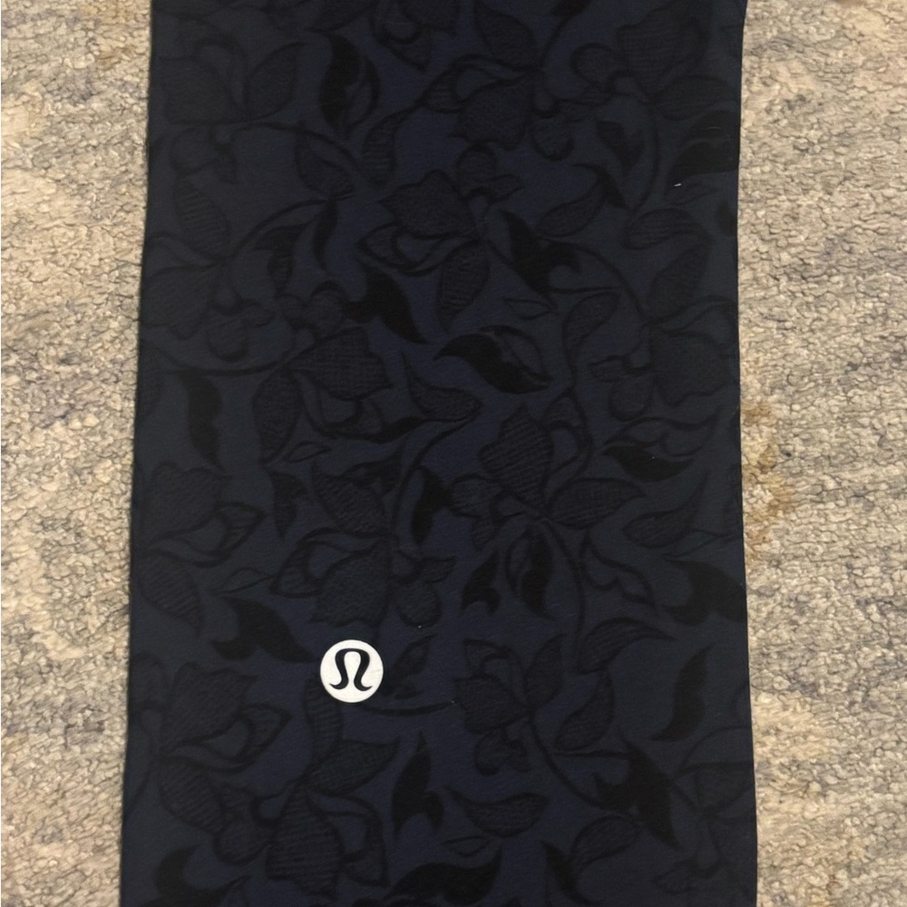 Lululemon Size 4 Wonder Train Leggings